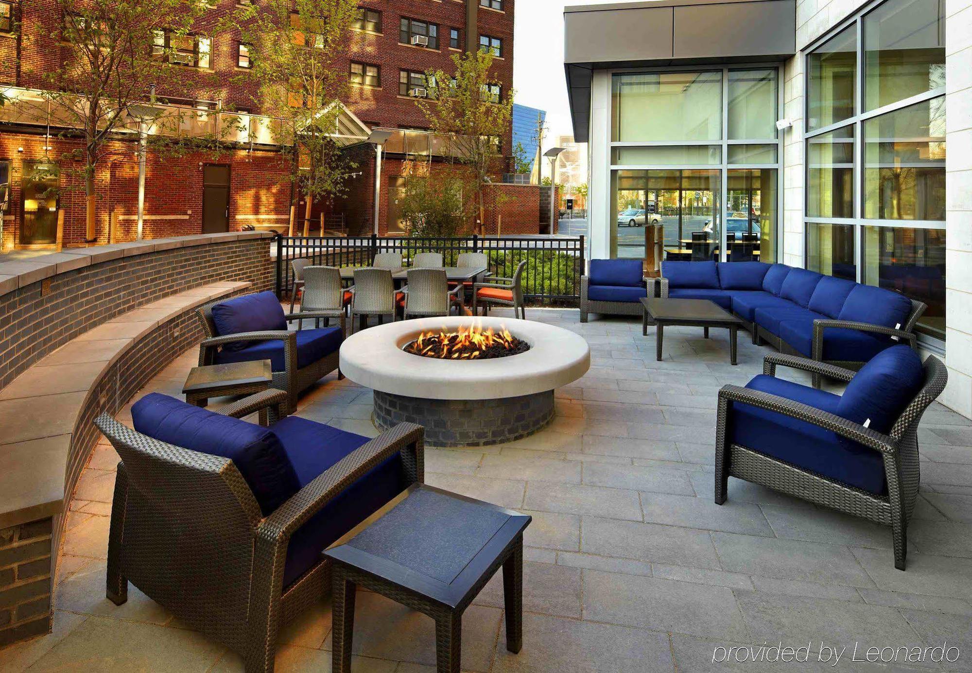 Courtyard Cleveland University Circle Exteriör bild